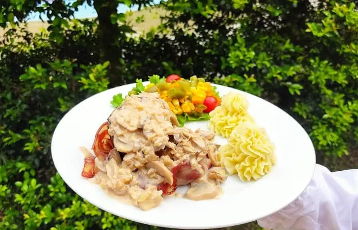 Restaurante al aire libre en Terra Luna Lodge
